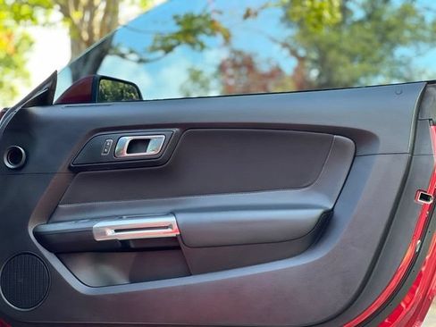 Used 2018 Ford Mustang GT RWD image 17