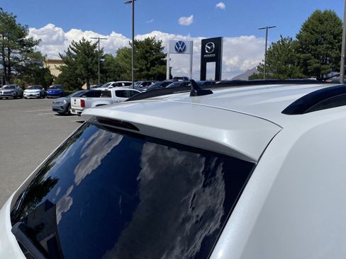 Certified 2023 Volkswagen Atlas SEL R-Line AWD/4WD image 26