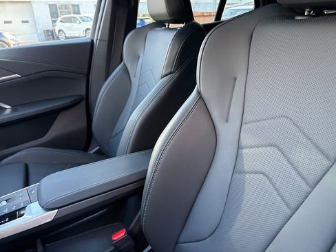 Certified 2025 BMW X2 xDrive28i w/ M Sport Package image 6