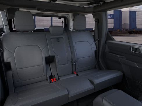 New 2026 Ford Bronco Outer Banks w/ Sasquatch Package AWD/4WD image 11