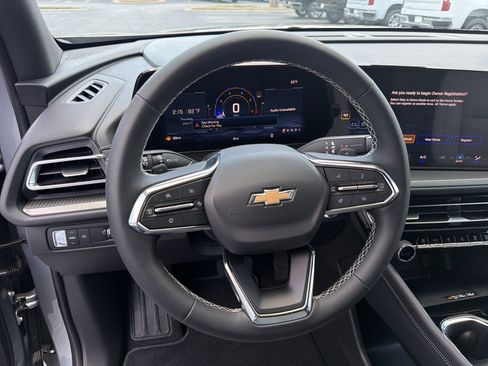 New 2026 Chevrolet Traverse LT FWD image 25
