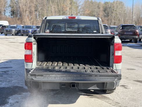 Certified 2024 Ford Maverick Lariat image 27