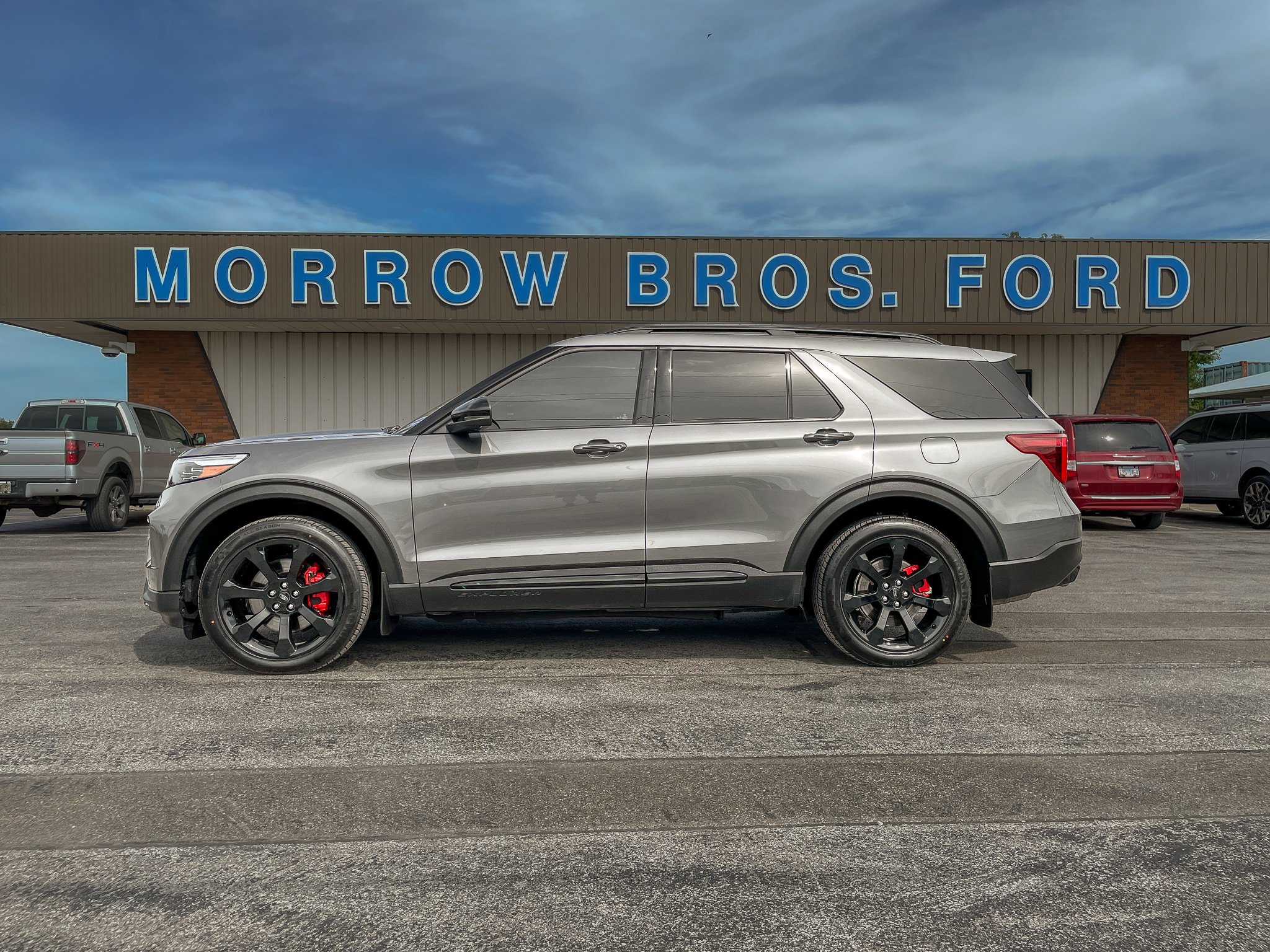 Used 2023 Ford Explorer ST w/ Equipment Group 401A AWD/4WD image 3