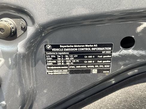 Used 2022 BMW M550i xDrive w/ Dynamic Handling Package image 43