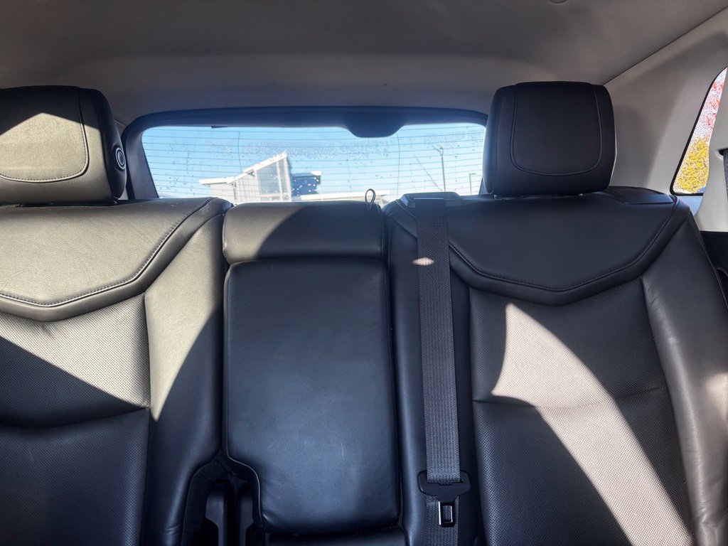 Used 2018 Cadillac XT5 Luxury w/ Driver Awareness Package AWD/4WD image 10