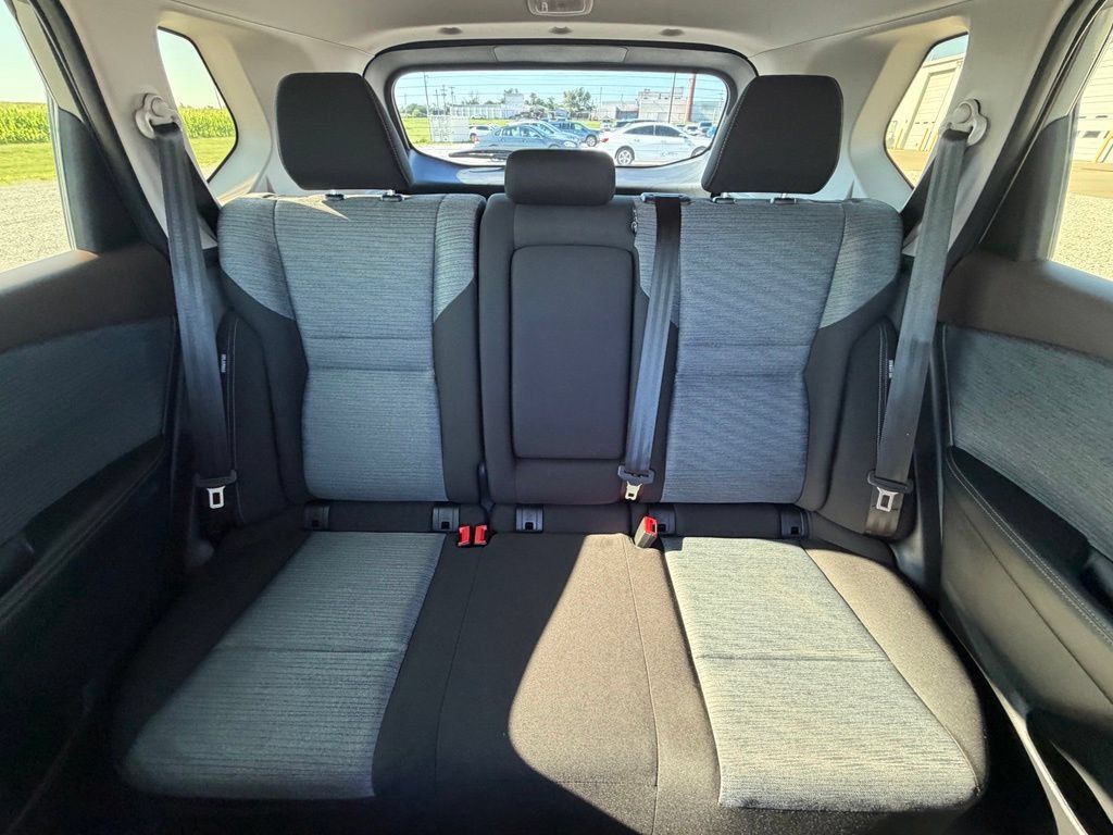 Used 2023 Nissan Rogue SV AWD/4WD image 22