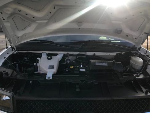 Used 2016 Chevrolet Express 3500 LT w/ LT Preferred Equipment Group image 40