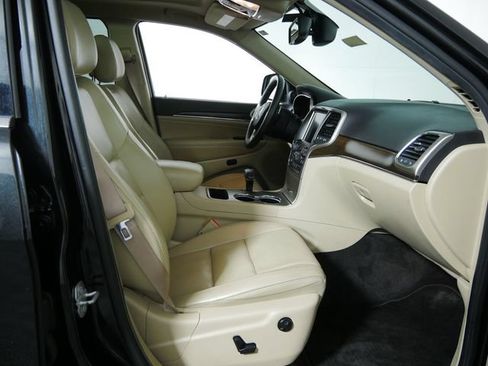 Used 2015 Jeep Grand Cherokee Limited w/ Luxury Group II RWD image 11