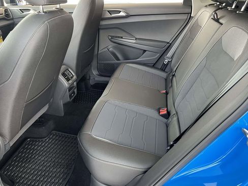 New 2025 Volkswagen Taos SE AWD/4WD image 8