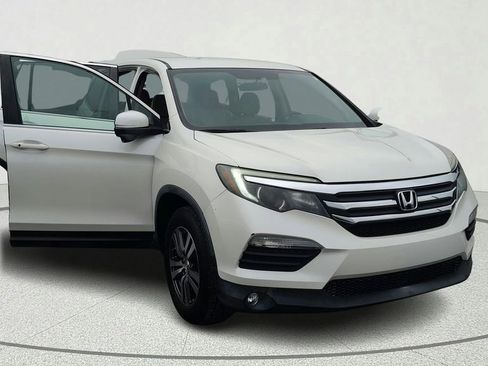 Used 2018 Honda Pilot EX image 8