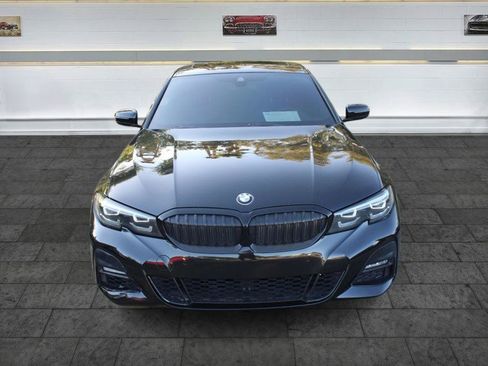 Used 2022 BMW 330i Sedan w/ M Sport Package RWD image 2