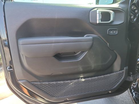 New 2026 Jeep Gladiator Sport image 12