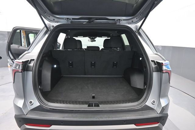 Used 2025 Chevrolet Equinox LT AWD/4WD image 8