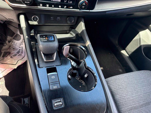 Used 2021 Nissan Rogue SV FWD image 8