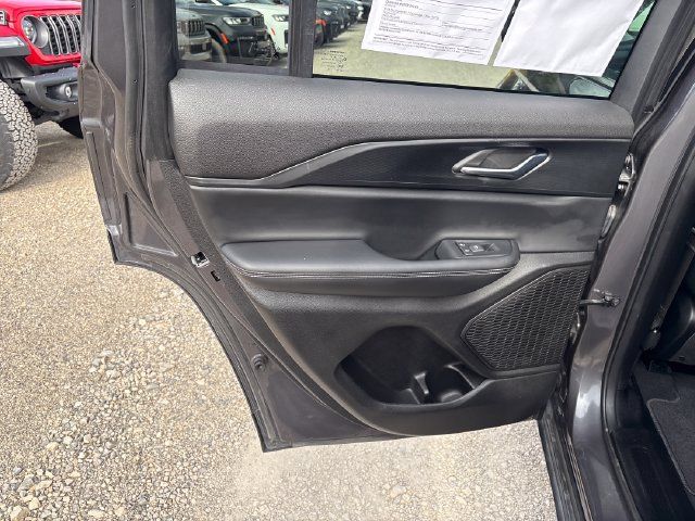 Used 2025 Jeep Grand Cherokee Altitude AWD/4WD image 20