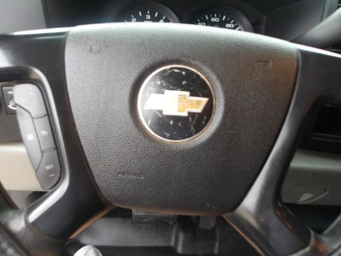 Used 2010 Chevrolet Silverado 1500 W/T RWD image 20