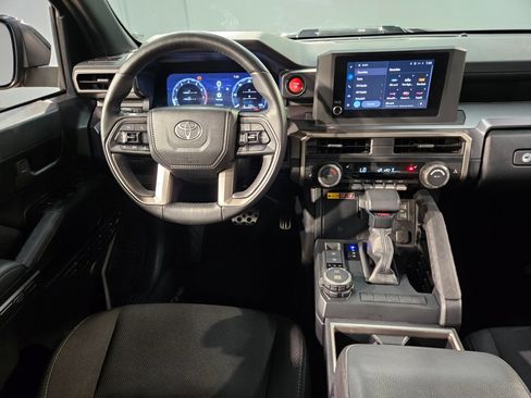 Certified 2025 Toyota 4Runner 4WD image 9