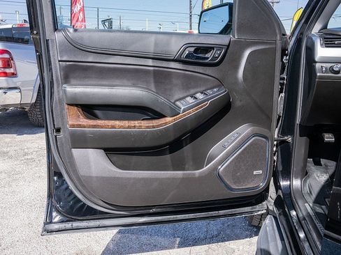 Used 2019 Chevrolet Tahoe LT image 10