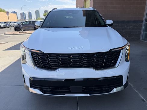 Used 2025 Kia Sorento S FWD image 10