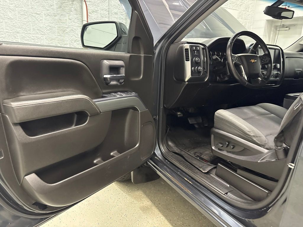 Used 2019 Chevrolet Silverado 1500 LT w/ All Star Edition AWD/4WD image 14
