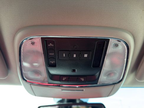 Used 2016 Dodge Durango Limited AWD/4WD image 22
