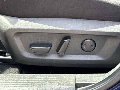 Certified 2024 Nissan Rogue SV FWD image 21