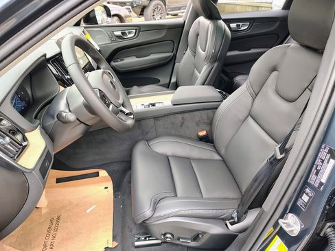 New 2026 Volvo XC60 B5 Ultra w/ Climate Package PRO AWD/4WD image 17