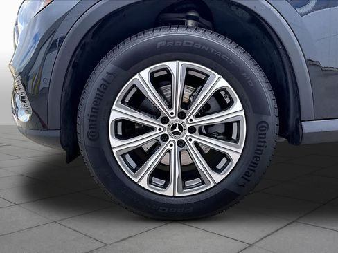 Used 2025 Mercedes-Benz GLC 300 image 11