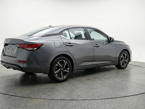Used 2025 Nissan Sentra SV image 9