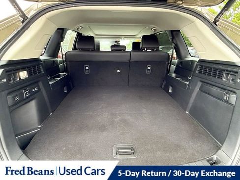 Used 2025 MAZDA CX-70 Plug-In Hybrid w/ Premium Pkg image 30