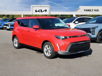 Certified 2023 Kia Soul LX w/ Option Group 015