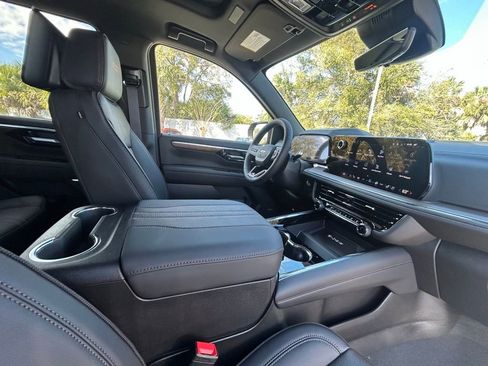 New 2026 Chevrolet Tahoe High Country AWD/4WD image 23