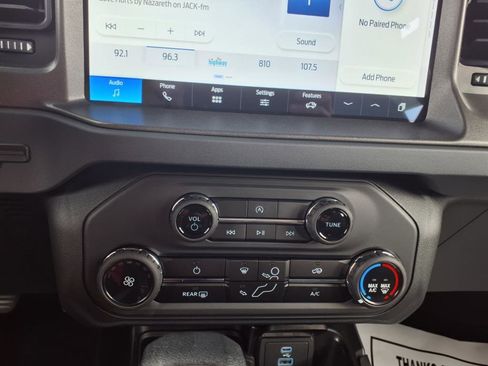 New 2025 Ford Bronco Base image 18