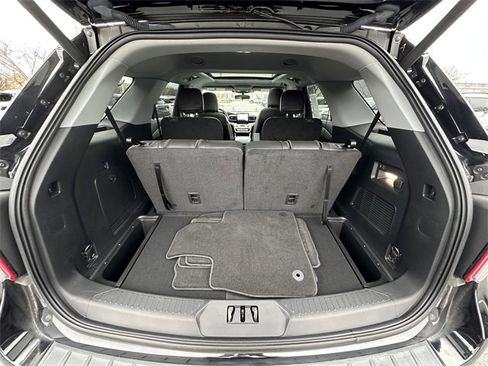 Certified 2022 Ford Explorer XLT w/ Equipment Group 202A image 43