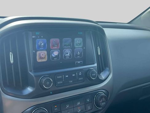 Used 2017 Chevrolet Colorado Z71 AWD/4WD image 23