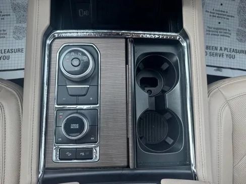 Used 2024 Ford Expedition Limited AWD/4WD image 27