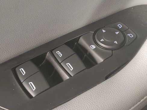 Used 2019 Chevrolet Blazer LT FWD image 27