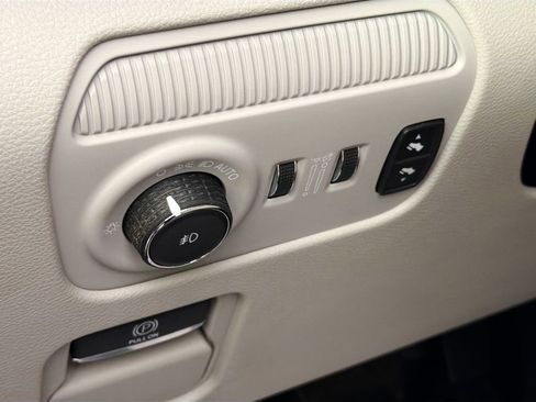 Used 2022 Jeep Wagoneer Series II w/ Premium Group I image 10