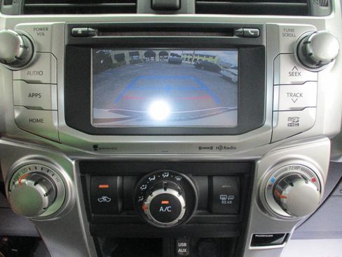 Used 2017 Toyota 4Runner SR5 Premium image 18