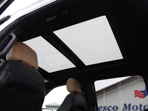 Used 2021 Ford F150 Lariat w/ Equipment Group 502A High image 11