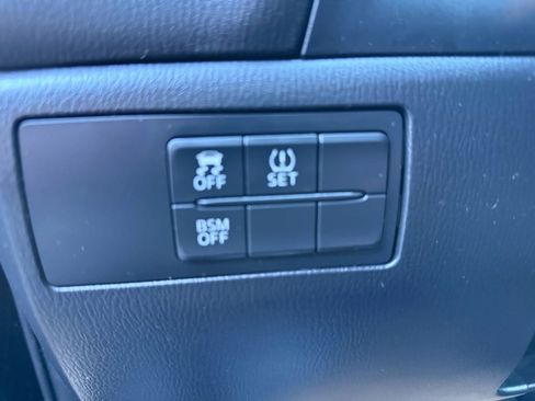 Used 2015 MAZDA MAZDA3 s Touring image 27