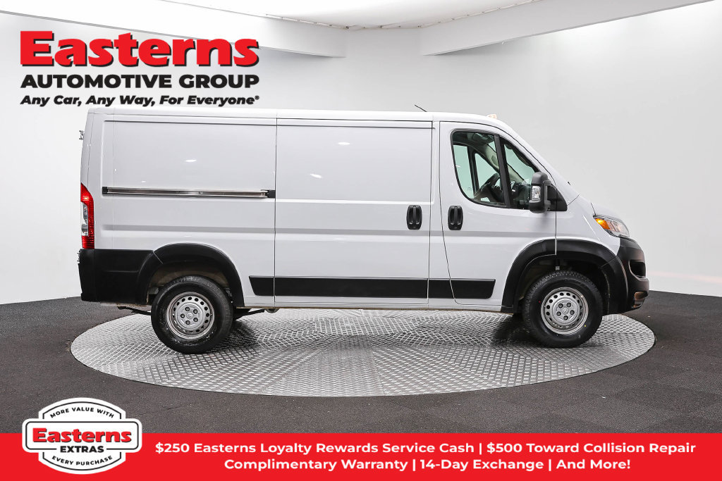 Used 2025 RAM ProMaster 2500 w/ Convenience Group FWD image 5