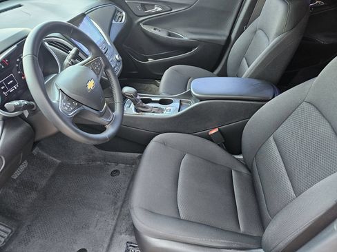 Certified 2025 Chevrolet Malibu RS FWD image 16