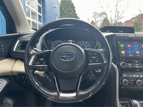 Used 2022 Subaru Ascent Limited w/ Technology Package image 3