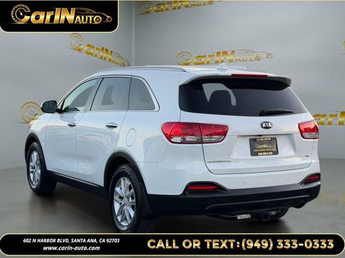 Used 2017 Kia Sorento LX w/ LX V6 Convenience Package image 7