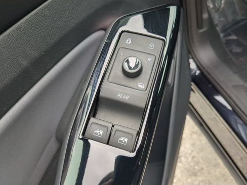 Certified 2023 Volkswagen ID.4 Pro S RWD image 18