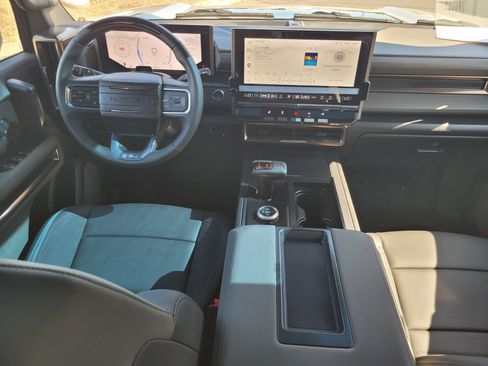 Used 2025 GMC Hummer EV 2X AWD/4WD image 13