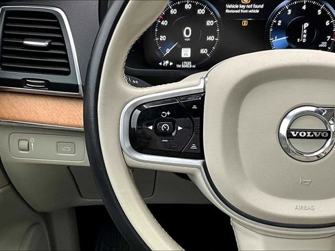 Used 2022 Volvo XC90 T6 Momentum w/ Climate Package image 25