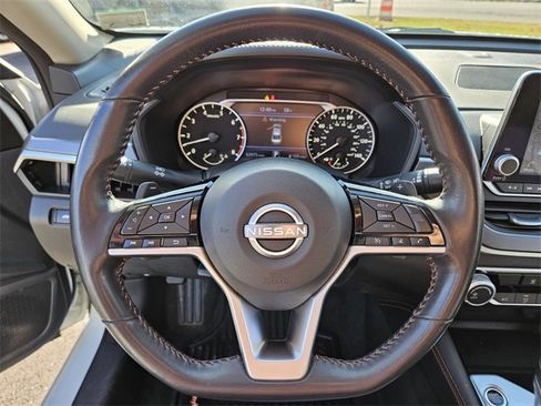 Used 2023 Nissan Altima 2.5 SR image 25