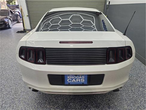 Used 2014 Ford Mustang Coupe image 4